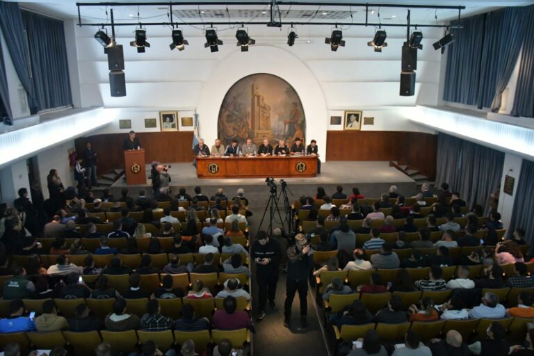 En un Vallese repleto, se relanzó la histórica Escuela Superior Peronista