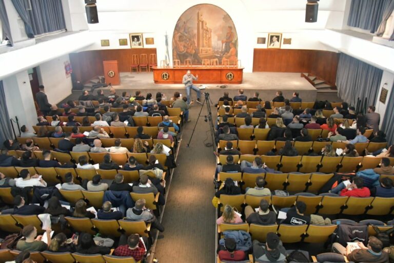 Escuela Superior Peronista: tercera clase por Aníbal Torretta.