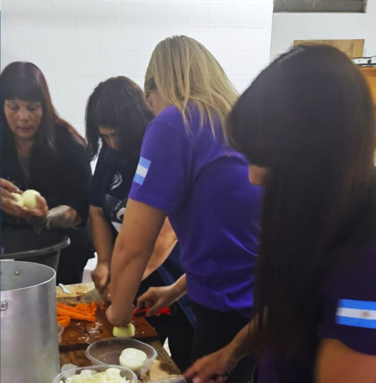OLLA SOLIDARIA EN CONMEMORACIÓN DE EVITA